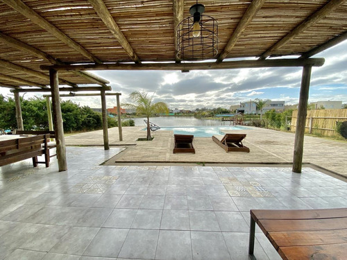 Imagen 23 de 30 de Increíble Casa - Barrio San Benito - Villanueva - Tigre - Vista A Laguna - 3 Dormitorios - Pileta
