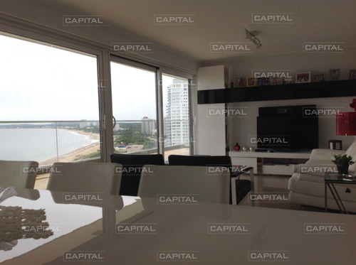 Excelente Apartamento De 3 Dormitorios Con Vista A Playa Mansa En Alquiler- Ref: 30447