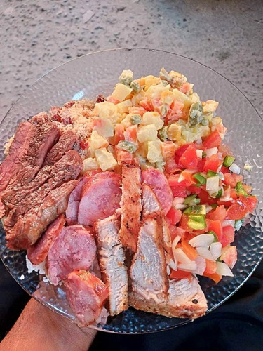 Imagem 2 de 5 de Buffet De Churrasco