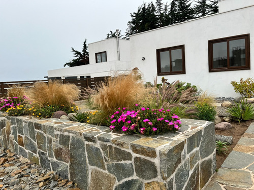 Casa En Venta En Maitencillo, A Pasos De La Playa Y Comercio