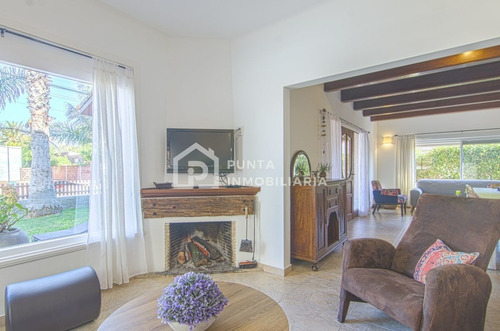 Imagen 9 de 30 de Casa De 4 Dormitorios + Piscina En La Peninsula, Punta Del Este - Punta Del Este Mansa