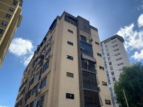 Mt - Apto En Venta 24-8327 Colinas De Bello Monte