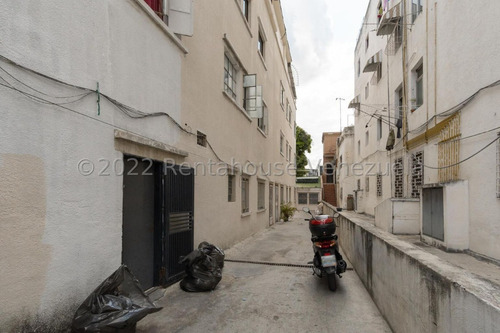 Imagen 19 de 19 de Claudia Lopez Vende Edificio En Chacao Mls #22-19103