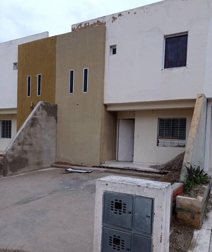 Townhouse A Estrenar En Res Villas De San Rafael - Pueblo De San Diego Inth-110