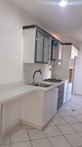 Imagen 7 de 14 de Apartamento En Venta En Naguanagua