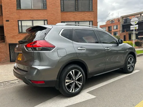 Nissan Xtrail T32 Exclusive 2.5 At 4x2 7 puestos
