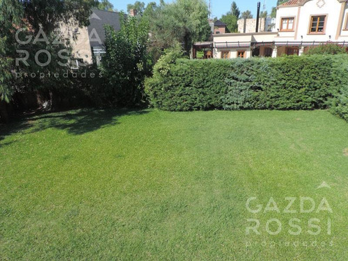 Venta Casa 5 Ambientes Barrio Privado La Deseada.