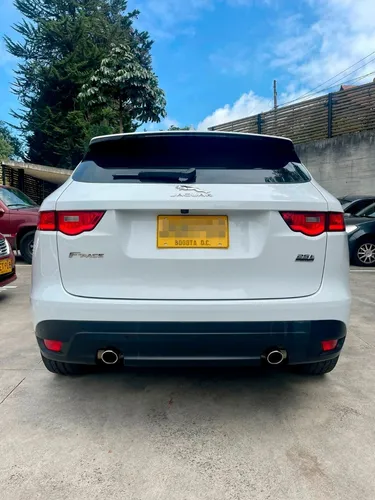 Jaguar F-pace