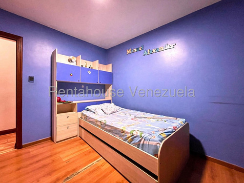 Apartamento Remodelado En Venta, Urb. El Paraiso