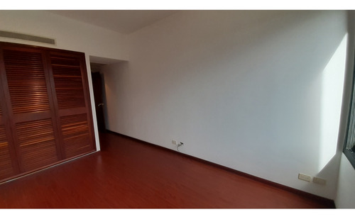 Alquiler Apto Colinas Del Tamanaco 369m2 4h+s/5b+s/5p