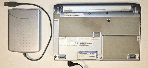 Vintage Notebook Fujitsu Lifebook P2040 - Coleccionistas ! Plateado