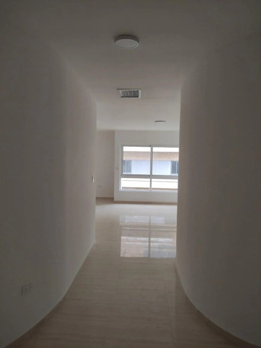 Imagen 2 de 13 de Gabriel Rivas Alquila Apartamento En Res. Guataparo Lake Cod: Foa-2106
