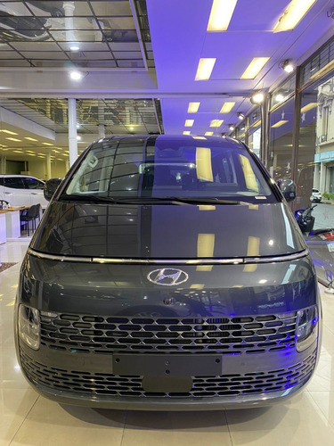 Imagen 3 de 24 de Hyundai Staria 0km