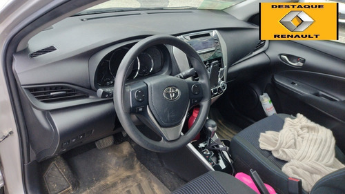 Imagem 5 de 10 de Toyota Yaris Xl