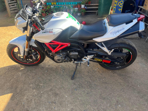 Moto Benelli Rk6