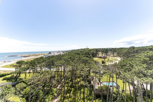 Imagen 9 de 12 de Apartamento En Venta De 2 Dormitorios En Playa Mansa (ref: Lij-5668)