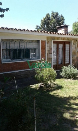 Imagen 2 de 12 de Casa En Venta Salinas Sur 2 Dorm Mas Apto De 1 Dorm Fondo Y Parrillero - Balnearios Salinas
