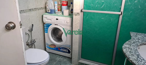 Venta De Casa, Las Toscas, 3 Dormitorios, Living Comedor Con Estufa Leña, Sobre Aveninda Principal.