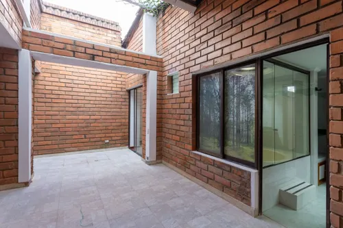 Apartamento En Venta En Conquistadores. Cod V21453