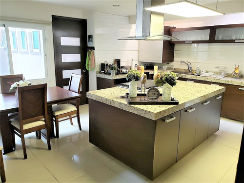 Imagen 3 de 14 de Metepec, Preciosa Residencia En Fraccionamiento Con Amenidad