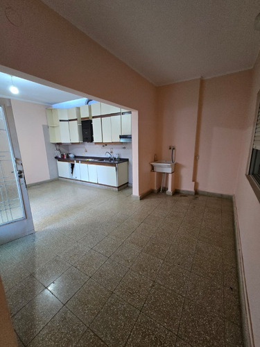 Casa Luminosa, Amplia Y Ventilada ¡te Espera!