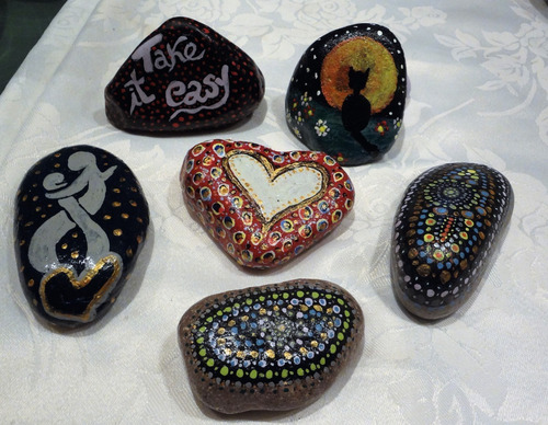 Piedras Pintadas A Mano Varios Tamaños Y Diseños