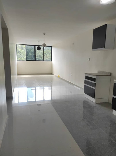 Apartamento En Alquiler Parque Caiza