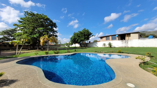 Cr Vende Casa En Villas De Alcala San Diego