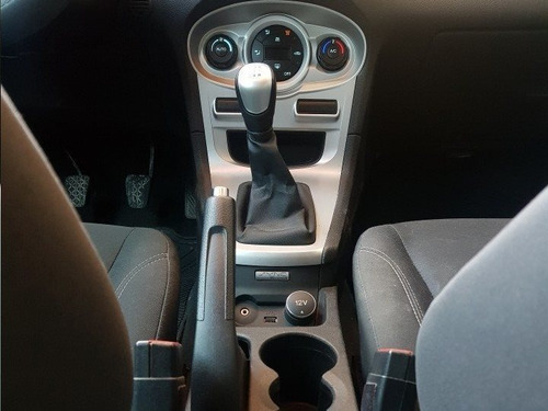Imagem 6 de 12 de Ford Fiesta 1.6 Se Sedan 16v Flex 4p Manual