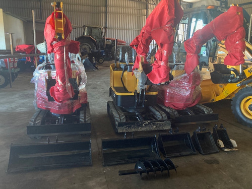 Imagen 7 de 16 de Miniexcavadora De Bandas 1 Ton. Beston Group Kv 12
