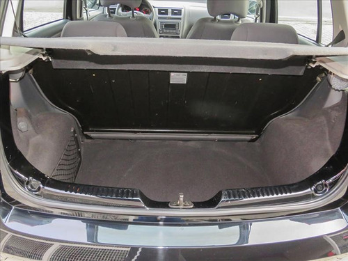 Imagem 6 de 13 de Volkswagen Fox 1.6 Msi 8v Flex Rodas De Liga Leve