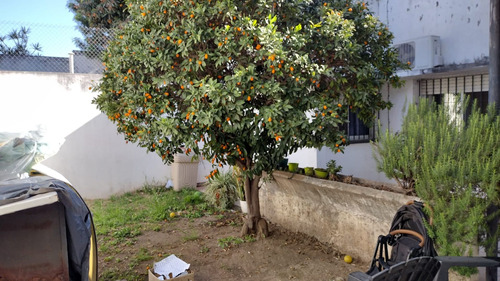 Casa En Venta Dos Dormitorios Barrio Las Delicias