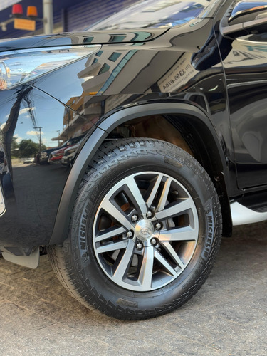 Toyota SW4 2.8 SRX 4X4 7 LUGARES 16V TURBO INTERCOOLER DIESEL 4P AUTOMÁTICO