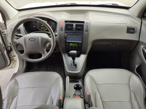 Hyundai Tucson 2.0 MPFI GLS BASE 16V 143CV 2WD FLEX 4P AUTOMÁTICO