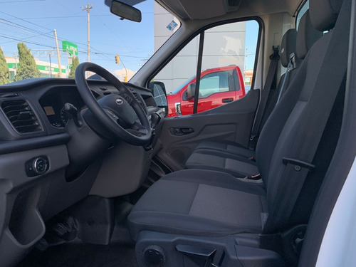 Imagen 2 de 12 de Ford Transit Chasis Cab 470l Rwd 2.2l Puma