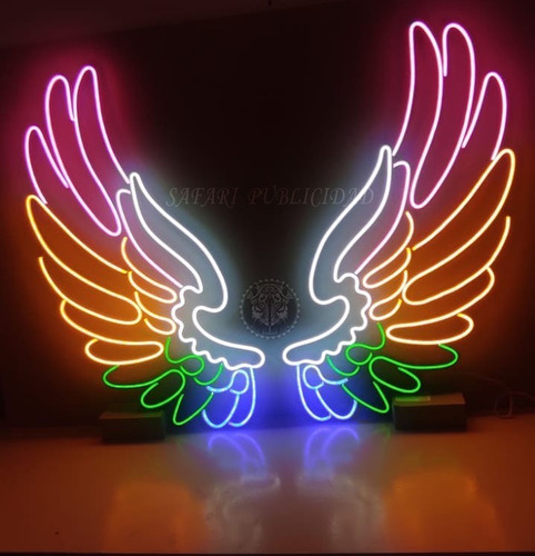 Alquiler Alas Multicolor En Neón Led Ambientaciones- Deco
