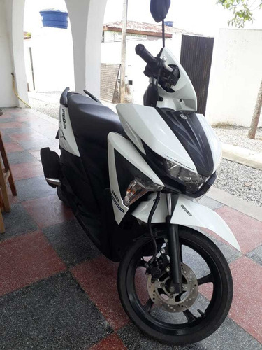 Yamaha Neón