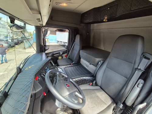 Scania P320 2024 Bitruck 8x2 Ñ 30330 Vw 30320 Atego 3033