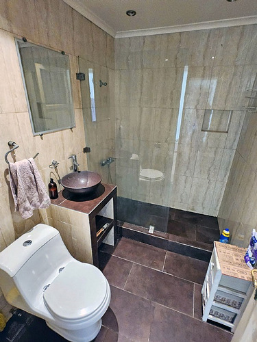 Venta Casa Providencia 5d+4b+2est+1bod 263m2 Barrio Tranquil