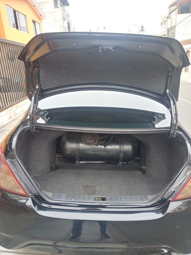 Imagen 5 de 5 de Nissan Versa Full