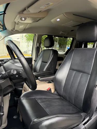 Chrysler Town & Country 3.6 Touring Piel Mt