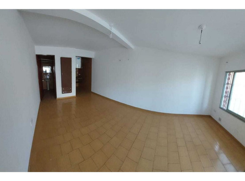 Imagen 4 de 13 de Monoambiente En Venta Sobre Santa Rosa Y Neuquen, Alberdi.