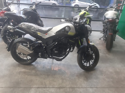 Imagen 23 de 25 de Benelli Leoncino 250 / Ahora 12/18 / Mejor Contado/ Toma U$s