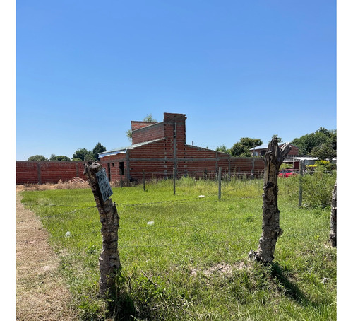 Se Vende Terreno En Excelente Ubicación De 9,5m X 25m En Mburucuyá, Corrientes 