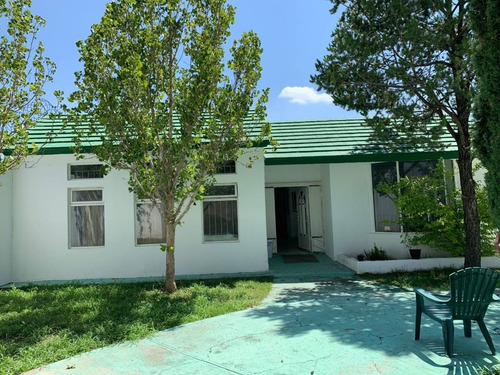 Imagen 1 de 15 de Casa En Venta De Un Piso Con Amplios Espacios