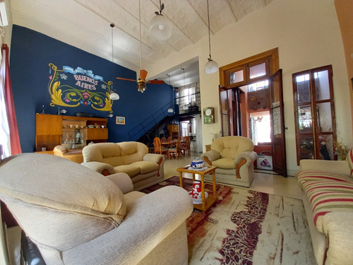 Ph En Venta Multifamiliar 4 Amb Mas 2 Departamentos En San Cristóbal. Apto Profesional.