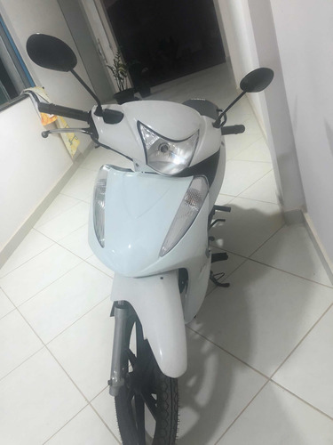 Imagem 2 de 4 de Honda Biz 125 Es / 125 Fex
