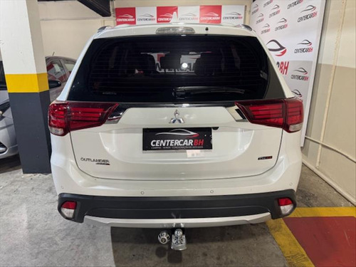Mitsubishi Outlander 2.2 Mivec Di-d Hpe-s Awd