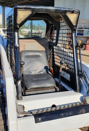 Minicargadora Bobcat S150
