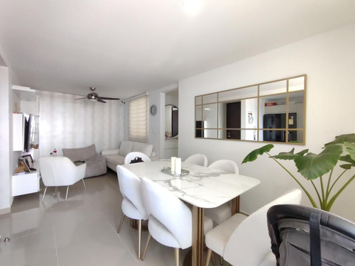 Apartamento En Arriendo En Los Patios. Cod A28916